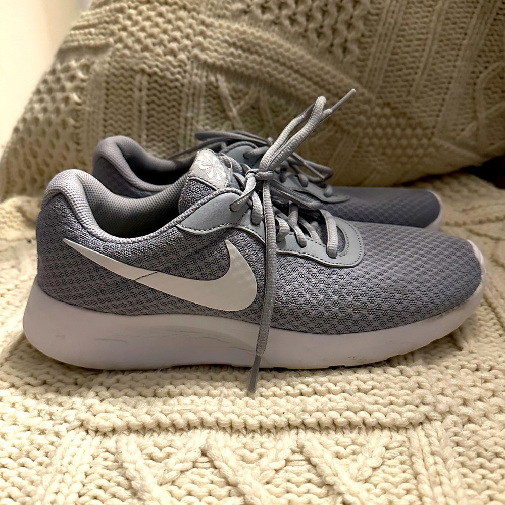 Super nice Nike running shoes size 9.5